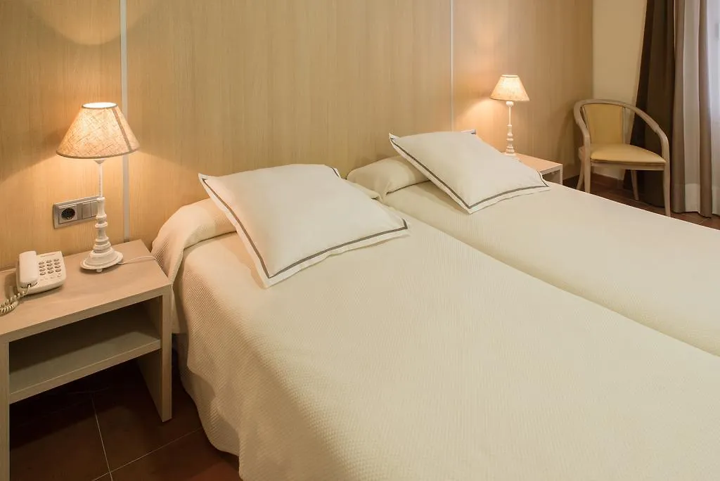 Hotel Capri 2*, Tossa de Mar