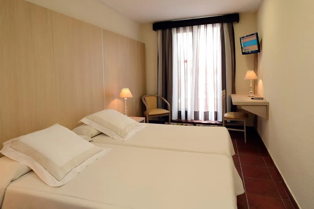 Hotel Capri 2*, Tossa de Mar